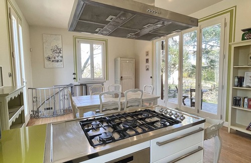 Monte Casa | Villa luminosa en las colinas del lago de Garda