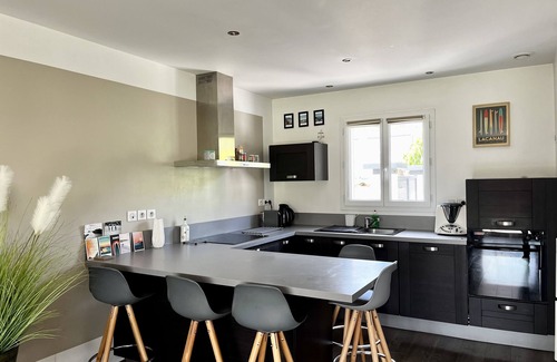 Greoux-les-Bains Casa | Bright villa with landscaped garden in Provence