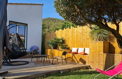 Le Puyricard Casa | Villa luminosa con piscina