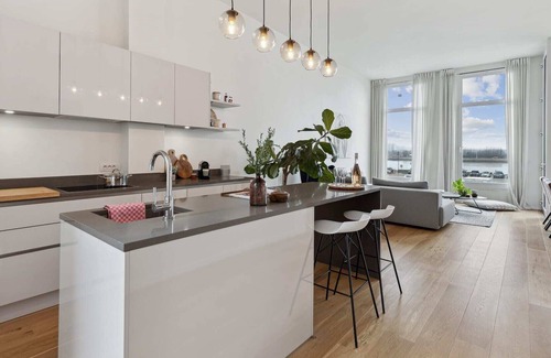 De Kaaien Apartamento | Bright waterfront apartment