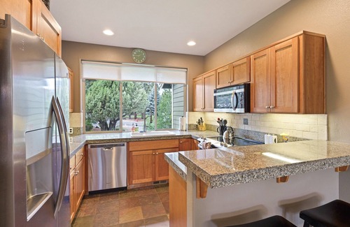 Redmond Casa | Brighter Days - Hot Tub! Fantastic Escape! Resort Amenities!