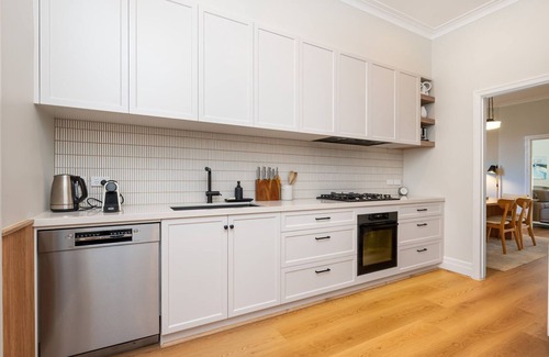 St. Kilda East Casa | Brightside Belle by Property Mums