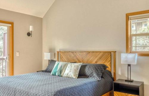 Welches Casa | Brightside Retreat by Salmon River - Family Friendly Spacious Peaceful Deck