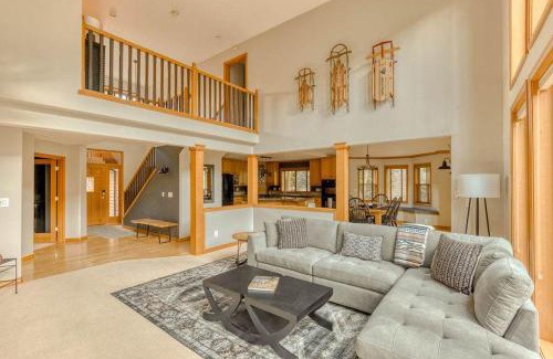 Welches Casa | Brightside Retreat by Salmon River - Family Friendly Spacious Peaceful Deck