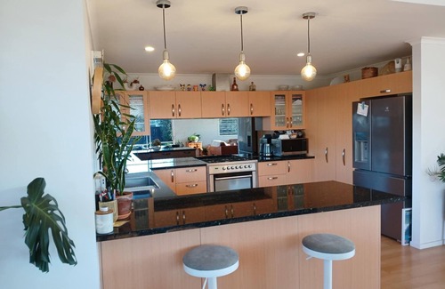 Brightwater Casa | Brightwater Beauty - Spa, BBQ, Trampoline & Pet Friendly!