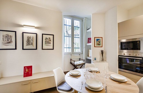 Pre Apartamento | Brignole de Ferrari Refined Home by Wonderful Italy