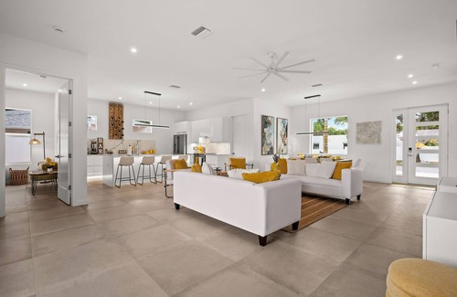 Arlington Park Casa | "Brillant Sunshine" SARASOTA. Luxury POOL home built in 2023. Up to 18 guests