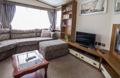 Skegness Casa | Brilliant 6 berth caravan at Southview Holiday Park near Skegness ref 33125S