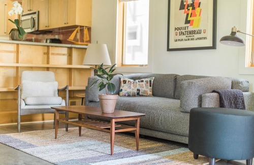 Chattanooga Casa | Brilliant Southside Home on 2 Acre Park + Pet Friendly