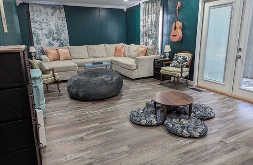 Helenwood Casa | Brimstone Beauty! House on seven acres in beautiful Helenwood