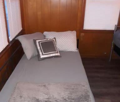 Crescent Beach Casa | (BRING PETS 1 BLOCK FROM the BEACH!)