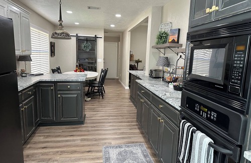 Amarillo Casa | Bring the whole family to this great place with lots of room for fun.