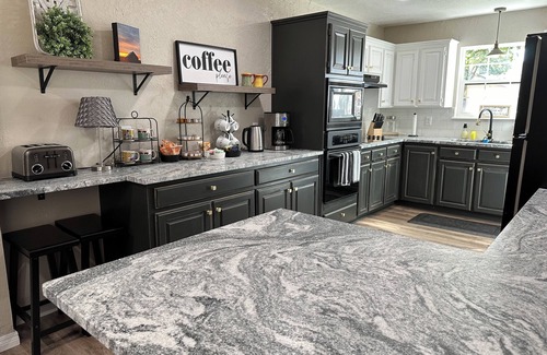 Amarillo Casa | Bring the whole family to this great place with lots of room for fun.