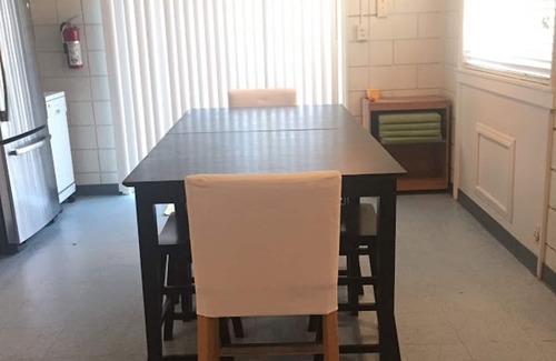Isle of Palms Casa | Traiga a su mejor amigo a la playa: ¡un bungalow que admite mascotas de 2 dormitorios y 1 baño!