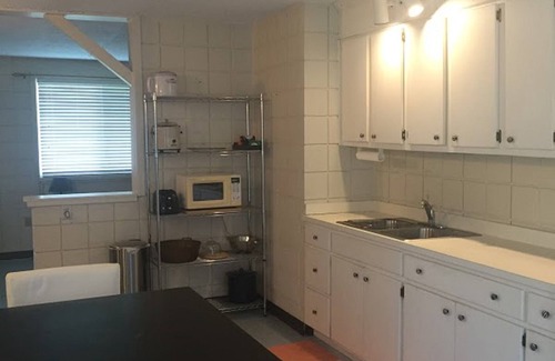 Isle of Palms Casa | Traiga a su mejor amigo a la playa: ¡un bungalow que admite mascotas de 2 dormitorios y 1 baño!