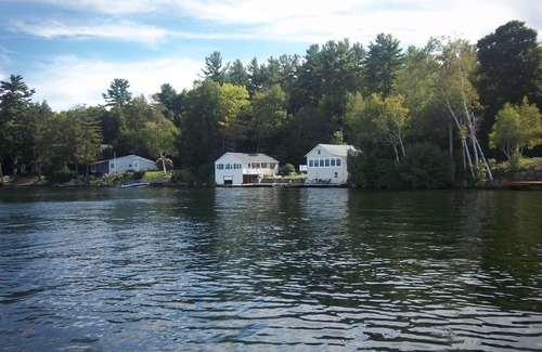 Laconia Casa | BRING YOUR BOATS WATERFRONT FAMILY COMPOUND SLEEPING 6-12