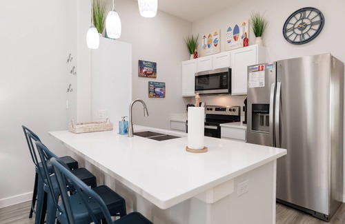 Corpus Christi Casa | Bring Your Pups: Pet-Friendly Townhome Near the Surf and Sand