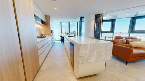 Brisbane Central Business District Apartamento | Brisbane City 3-Bedroom Luxurious Family Apartment Queens Wharf QWR50