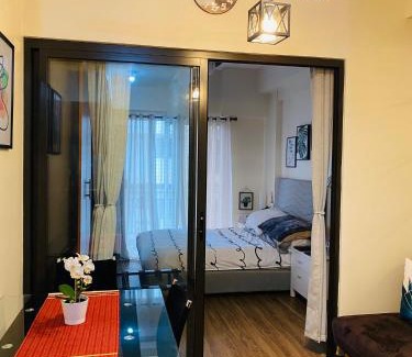 Baguio Apartamento | BristleRidge Near JohnHay Fast Wi-Fi Balcony