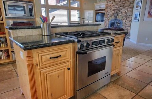 Park Hill Casa | Bristol By the Sea: 3 BR, 3 BA Casa en Cambria, para 10 personas
