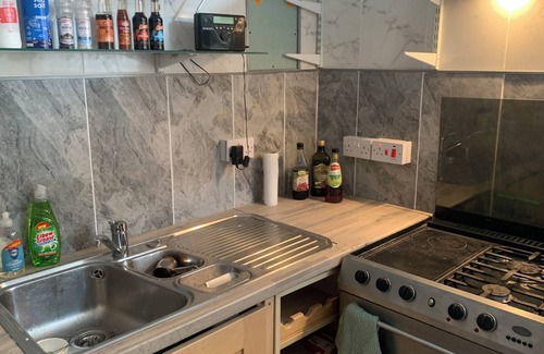 Hanham Apartamento | Double room in BS5, with own Kitchen and Bathroom