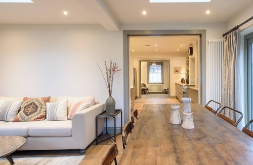 Brighton Casa | Bristol Gardens - Luxury Home, 2 min from the Beach