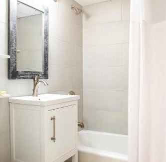 Wildwood Crest Hotel | Bristol Plaza Motel