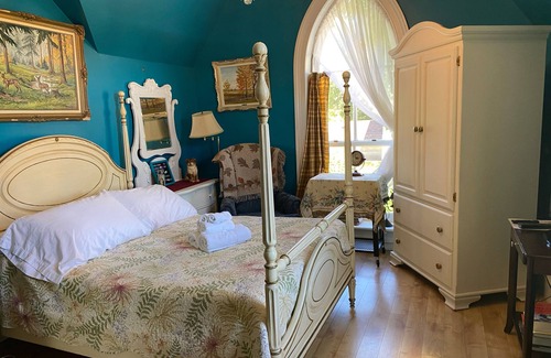 Elmira Casa | Bristow's Inn