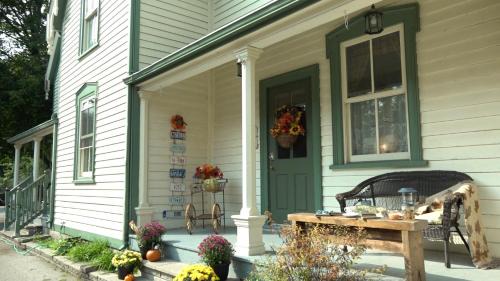 Elmira Cama Y Desayuno | Bristow's Inn 1860 Historic Victorian Home