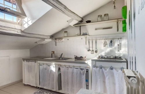 Rione XVIII Castro Pretorio Apartamento | British Embassy Terrace Apartment