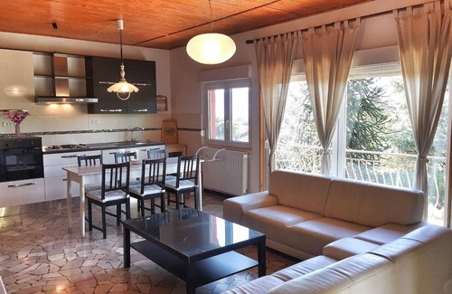 Villaggio Belmonte Villa | Britta villa with pool in Brezzo di Bedero