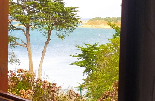 Trebeurden Chalet De Esquí | Brittany, Cote de Granit Rose, Chalet with sea view, feet in the water