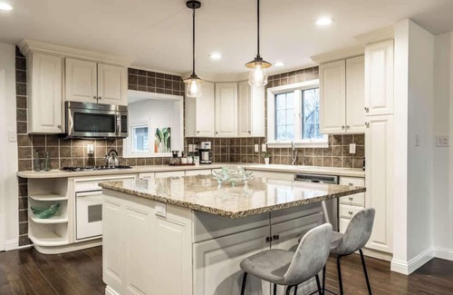 Broad Ripple Casa | Broad Ripple Falcon Crestview Bungalow