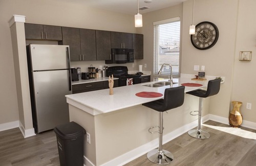 Indianapolis Condominio | Broad Ripple's Best Kept Secret 2BR w/ FREE PARKING