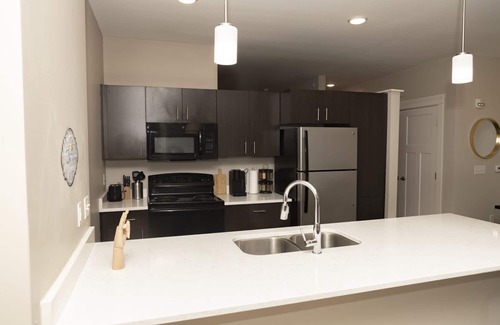 Indianapolis Condominio | Broad Ripple's Hidden Gem 1BR with Free Parking