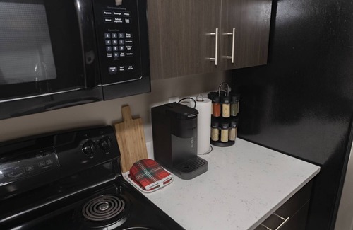 Indianapolis Condominio | Broad Ripple's Hidden Gem 1BR with Free Parking