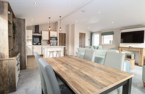 Hopton Cabaña | Broadland Sands Lodge