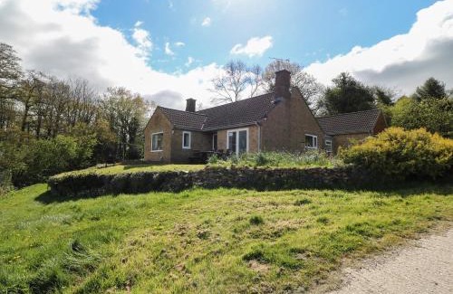 Eleighwater Casa | Broadlands Bungalow
