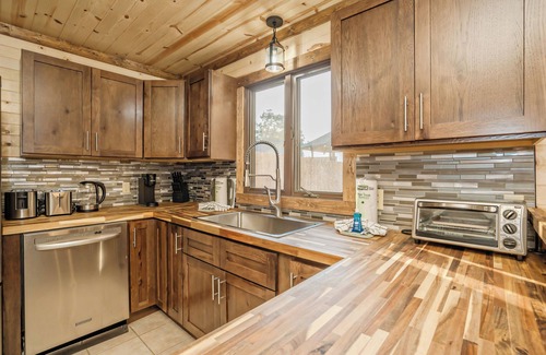 Sevierville Cabina | BroadMountainView: MtnView, IndoorPool, Games, Theater, HotTub, Wifi, Yard