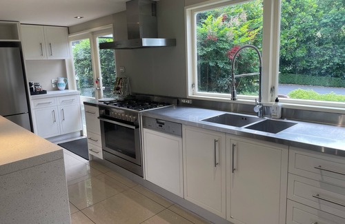 Waikanae Casa | 'Broadoaks Retreat' - The perfect escape for families or groups