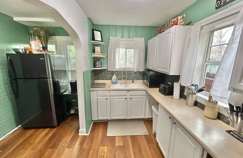 Meridian-Kessler Casa | ☆ Broadripple| Restaurants| Bars| Bonfire| Parking