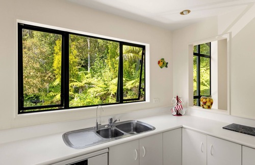 Opua Casa | Broadview Retreat - Opua Holiday Home