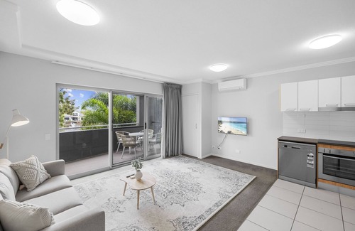 Birtinya Apartamento | Broadwater and Saltwater on the Peninsula.