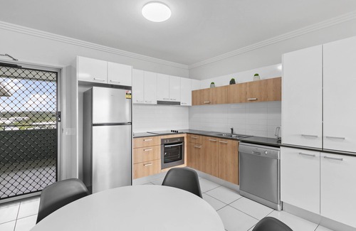 Birtinya Apartamento | Broadwater and Saltwater on the Peninsula.