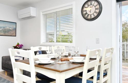 Riccarton Casa | Brockworth Place - Christchurch Holiday Homes
