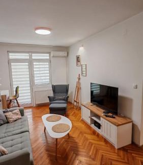 Cukarica Apartamento | Brod Trgovacka