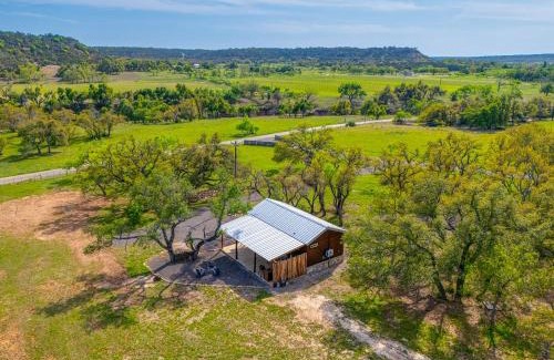 Fredericksburg Casa | Broken Arrow - Private Escape Hot Tub & Fire Pit