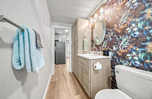 Siesta Key Casa | Bromiscus 2br Suite Amazing Pool, Games