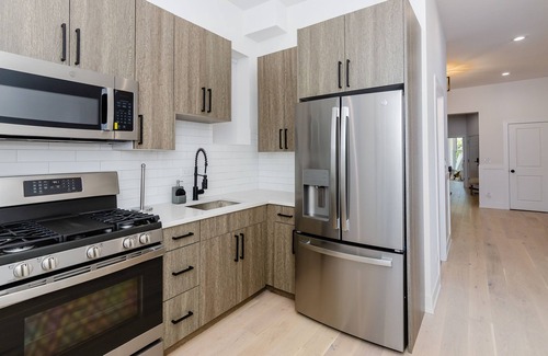 Grand Boulevard Condominio | Bronzeville Manor walking distance to hospitals