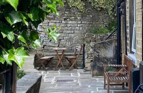 Hepworth Casa | Brook Cottage